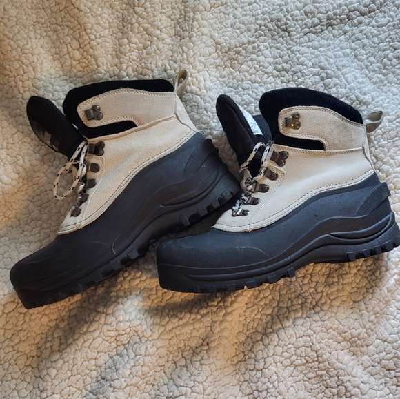 Winter boots size 10 - Picture 3 of 5
